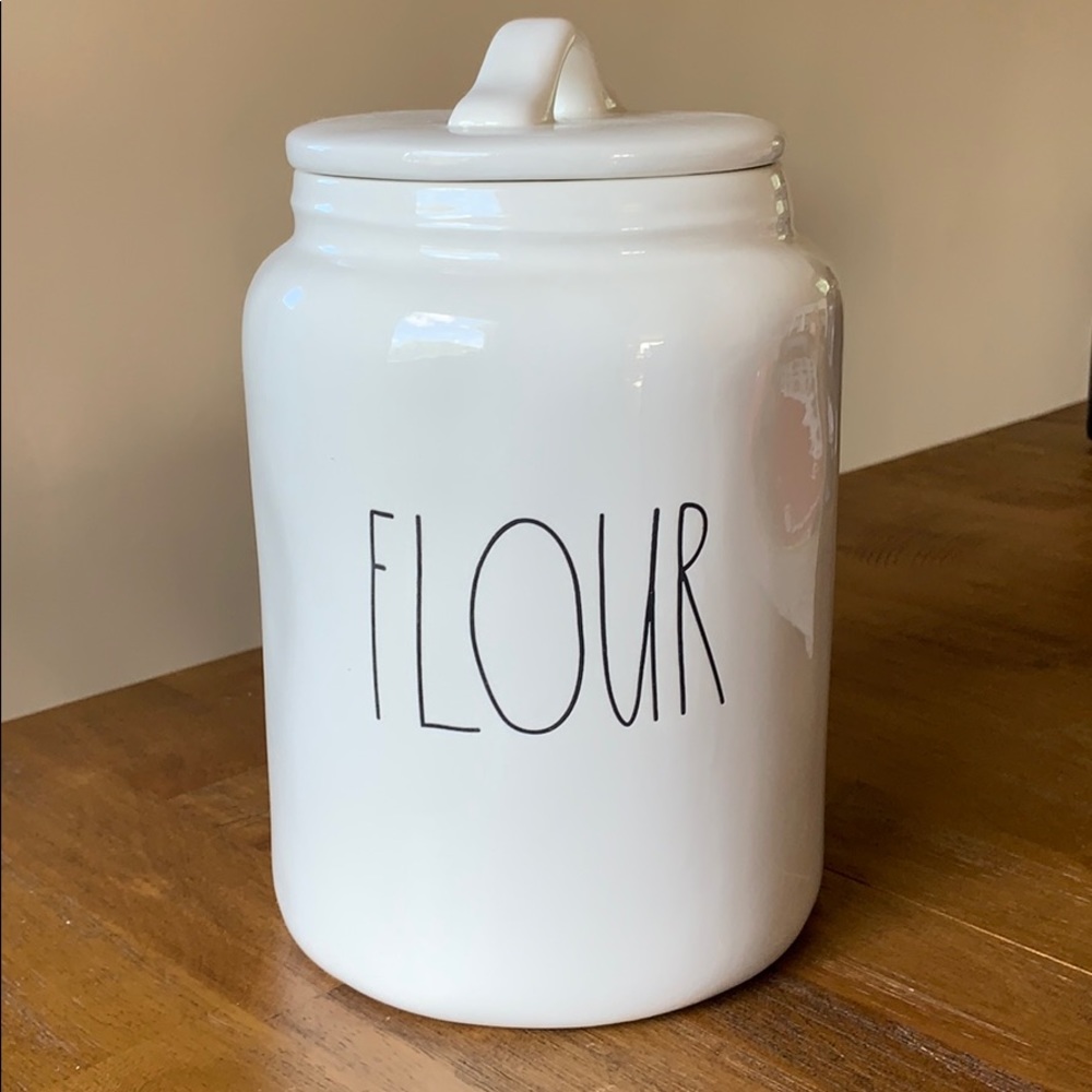 Rae Dunn “FLOUR” Canister ☕️